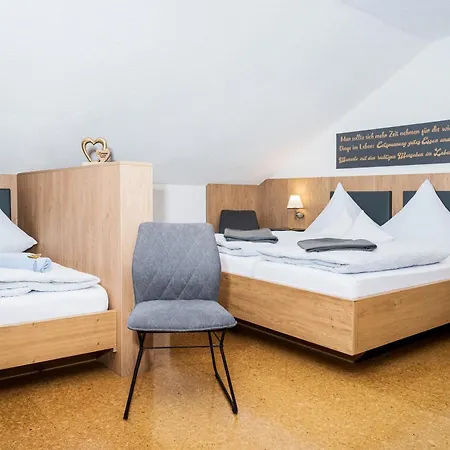 Am Haidel 3* Hinterschmiding